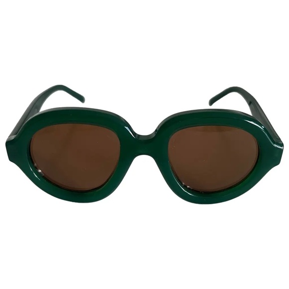 NWT Loewe Dark Green Sunglasses with Gold Logo - Picture 5 of 6
